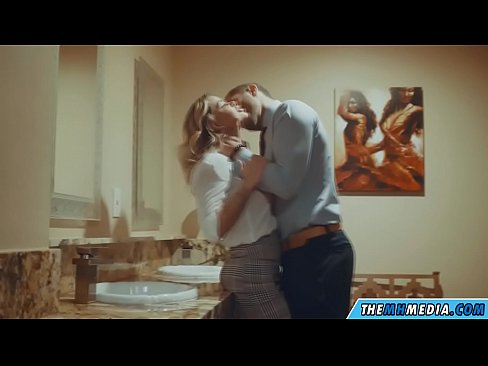 ❤️ Бүкіл аққұба сізді қоғамдық дәретханада азғырғанда ❤❌ Әдемі порно kk.com-fullporner.ru ❌
